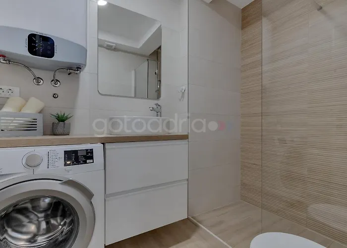 Newly Built Luka Apartamento Makarska